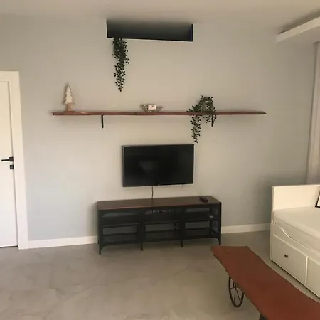 Sea Paradise Apartment *